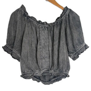 Salty Lemon NWT Charcoal Boho Ruffle Trim Crop Top Size Medium‎
